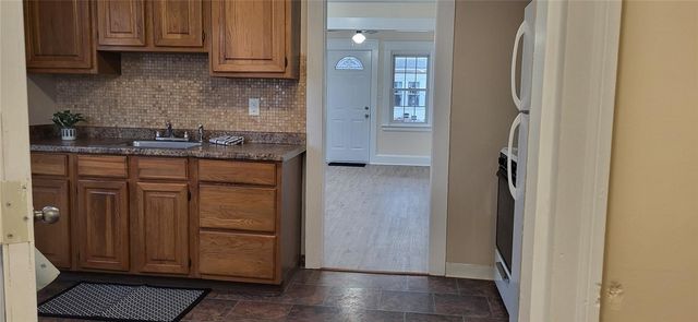 35 Transit Street, Warwick, RI 02889