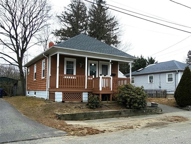 35 Transit Street, Warwick, RI 02889