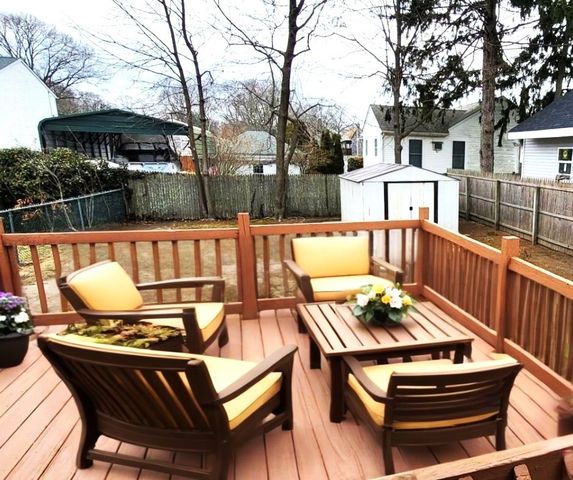 35 Transit Street, Warwick, RI 02889