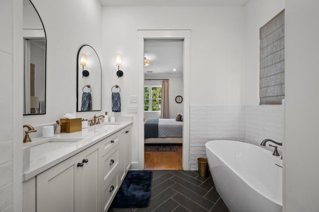 5726 Willoughby Way, Murfreesboro, TN 37129