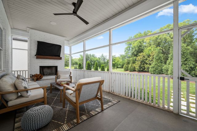 5726 Willoughby Way, Murfreesboro, TN 37129