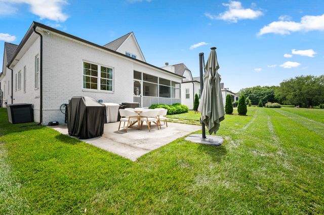 5726 Willoughby Way, Murfreesboro, TN 37129