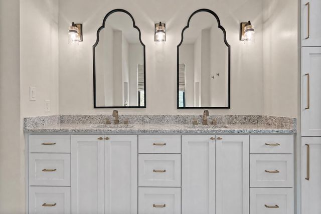 169 Golden Eagle LN, Dripping Springs, TX 78620