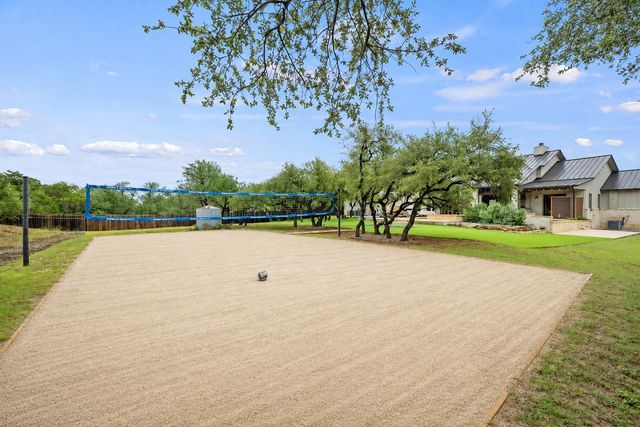 169 Golden Eagle LN, Dripping Springs, TX 78620