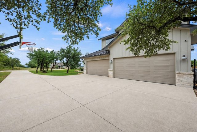 169 Golden Eagle LN, Dripping Springs, TX 78620