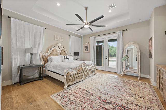 169 Golden Eagle LN, Dripping Springs, TX 78620