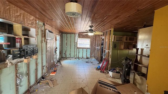 5290 CIRCLE DRIVE, Weeki Wachee, FL 34607