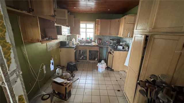 5290 CIRCLE DRIVE, Weeki Wachee, FL 34607