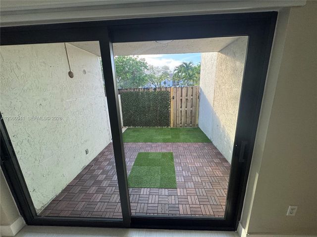 9405 Fontainebleau Blvd 113-22, Miami, FL 33172