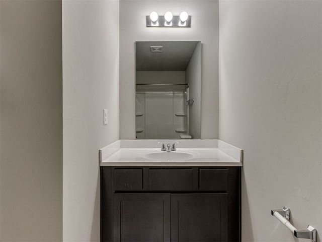 4321 Winding Brook, Harrah, OK 73045