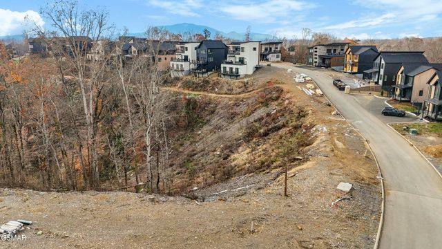 1362 Reedmont Way, Sevierville, TN 37876