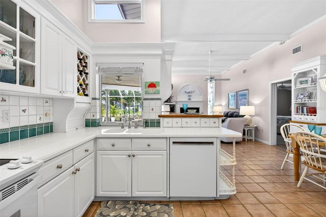 11671 HARBORSIDE CIRCLE, Largo, FL 33773