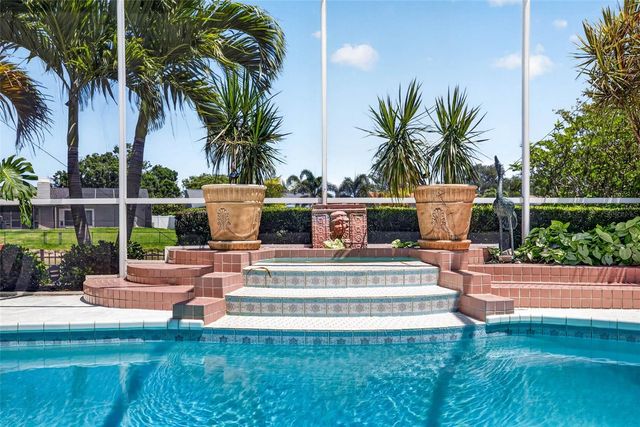 11671 HARBORSIDE CIRCLE, Largo, FL 33773