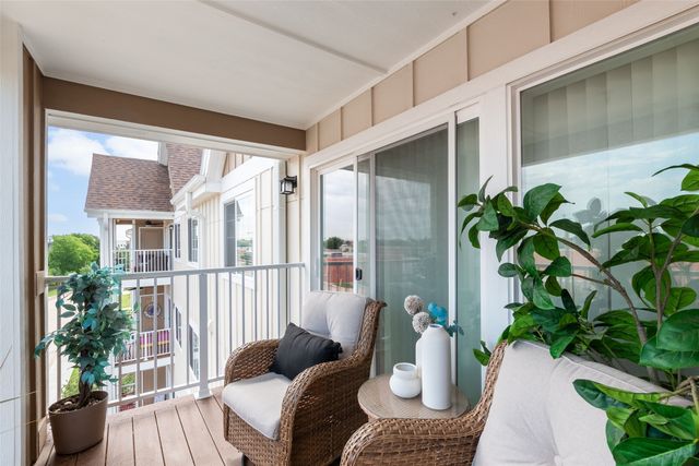 8381 Davis Boulevard 306, North Richland Hills, TX 76182