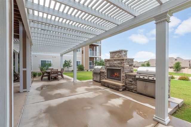 8381 Davis Boulevard 306, North Richland Hills, TX 76182