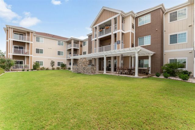 8381 Davis Boulevard 306, North Richland Hills, TX 76182