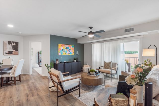 8381 Davis Boulevard 306, North Richland Hills, TX 76182