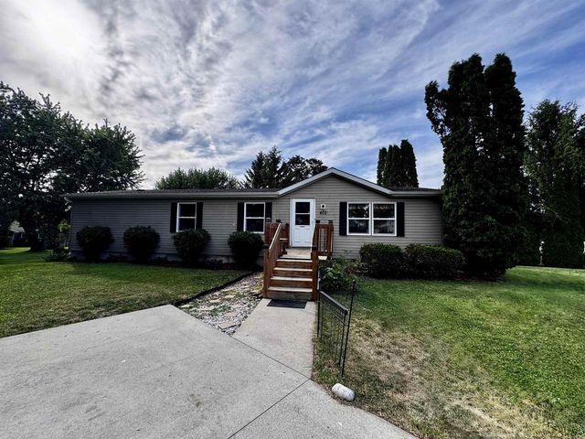 403 S Depot Street, Fox Lake, WI 53933