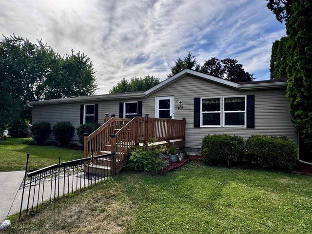 403 S Depot Street, Fox Lake, WI 53933