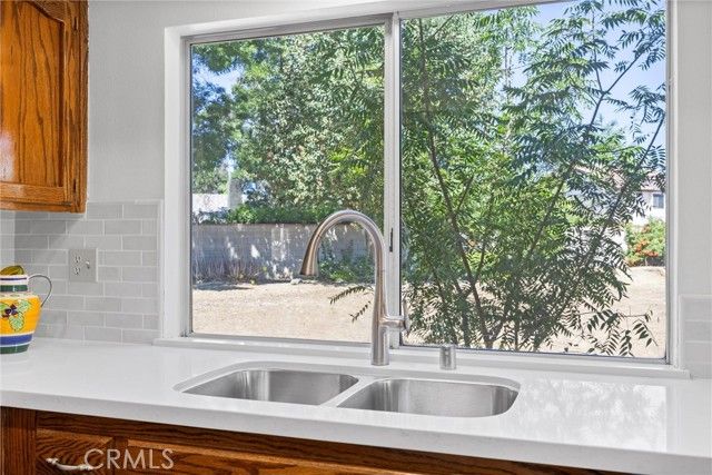 601 Las Arenas Court, Bakersfield, CA 93314