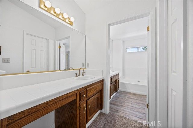 601 Las Arenas Court, Bakersfield, CA 93314