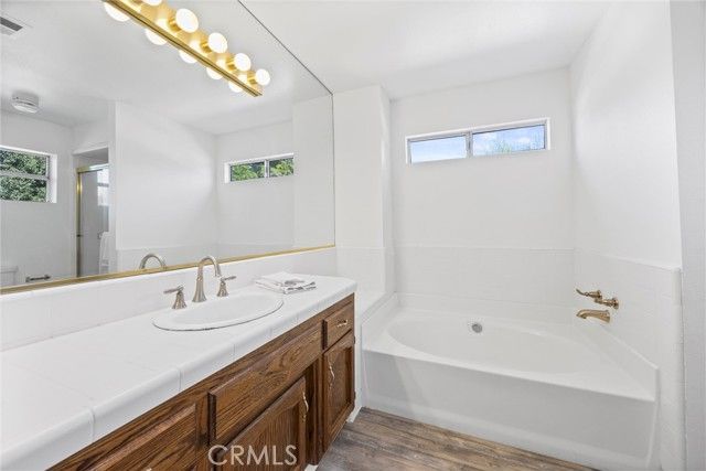 601 Las Arenas Court, Bakersfield, CA 93314