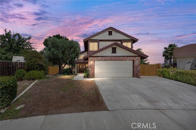 601 Las Arenas Court, Bakersfield, CA 93314