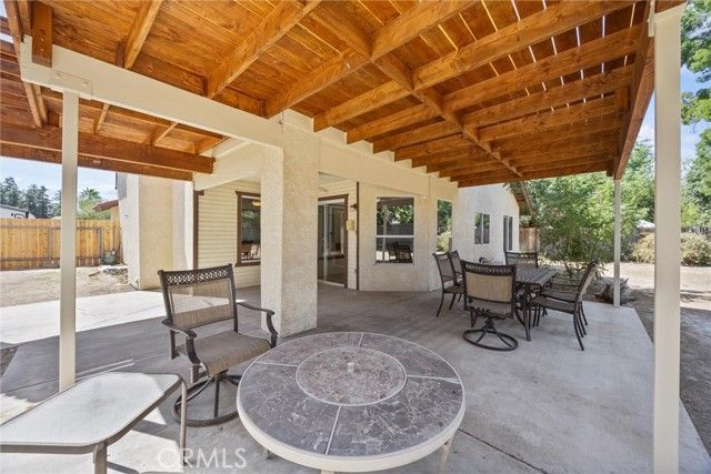 601 Las Arenas Court, Bakersfield, CA 93314