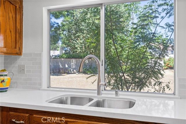 601 Las Arenas Court, Bakersfield, CA 93314