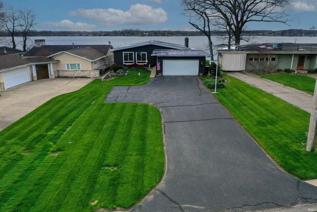 1043 E Northshore Drive, Syracuse, IN 46567