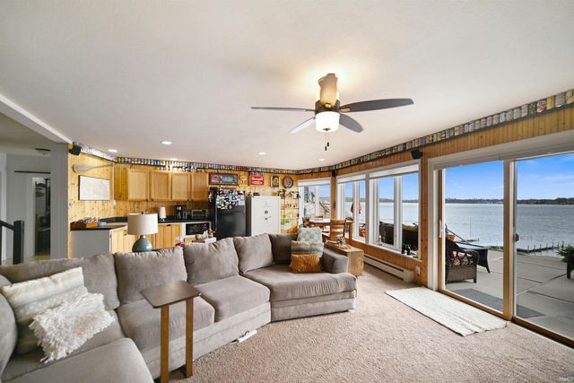1043 E Northshore Drive, Syracuse, IN 46567