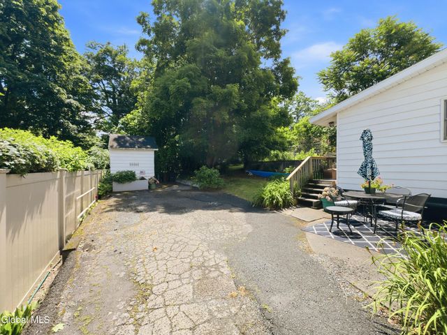 45 Glenwood Road, Menands, NY 12204