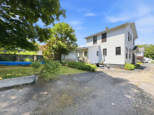 45 Glenwood Road, Menands, NY 12204