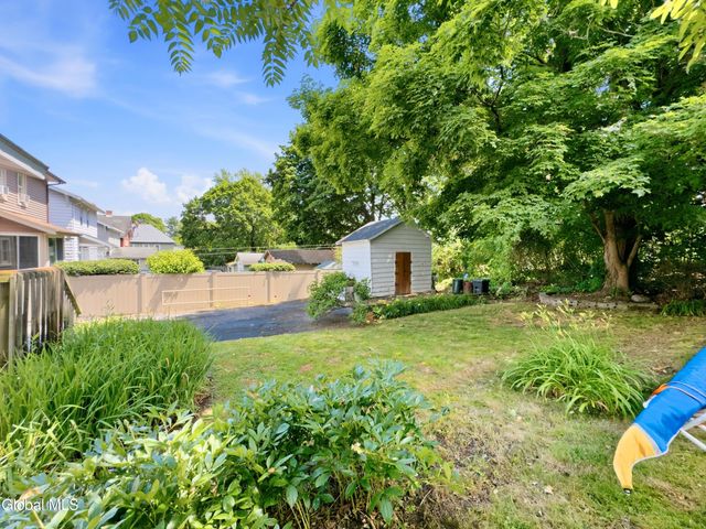 45 Glenwood Road, Menands, NY 12204