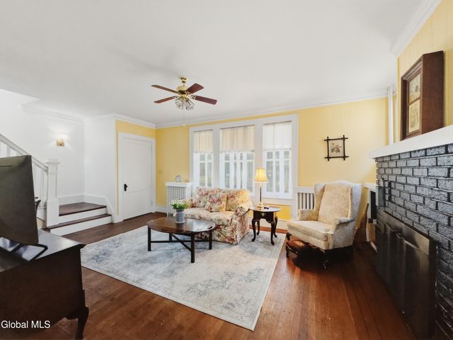 45 Glenwood Road, Menands, NY 12204