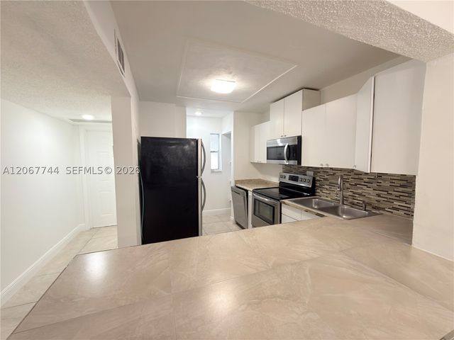 7801 S Colony Cir S 202, Tamarac, FL 33321