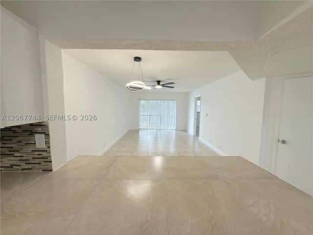 7801 S Colony Cir S 202, Tamarac, FL 33321