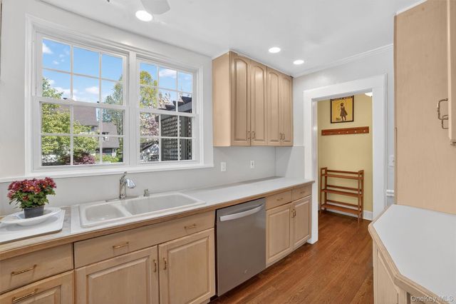 187 Longview Avenue, White Plains, NY 10605