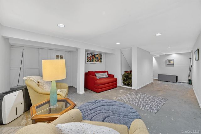 187 Longview Avenue, White Plains, NY 10605
