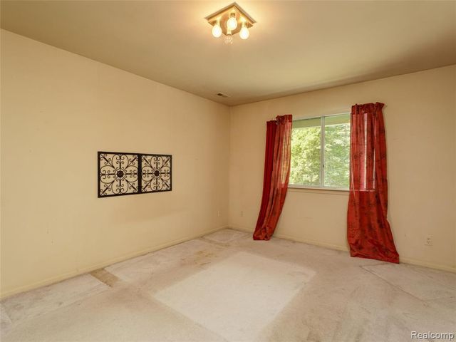 1127 S Lake Drive 206, Novi, MI 48377