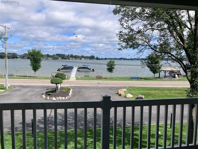 1127 S Lake Drive 206, Novi, MI 48377