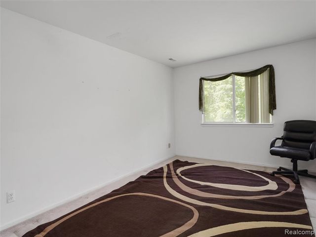 1127 S Lake Drive 206, Novi, MI 48377