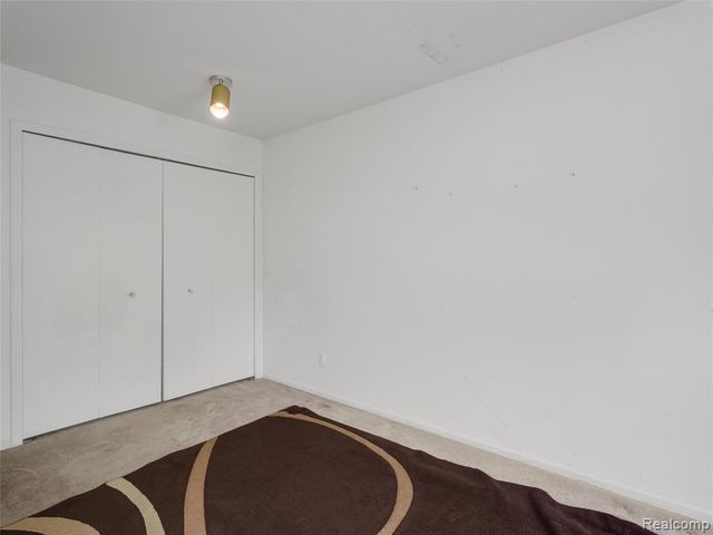 1127 S Lake Drive 206, Novi, MI 48377