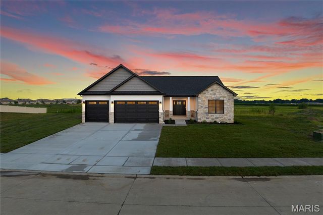 309 Rumsfeld Drive, Troy, IL 62294
