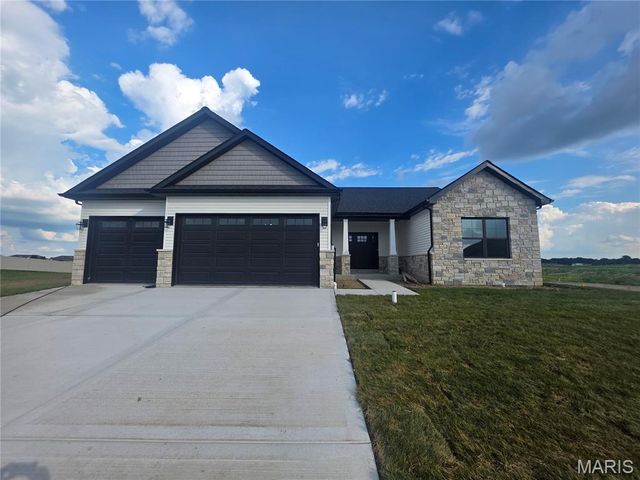 309 Rumsfeld Drive, Troy, IL 62294