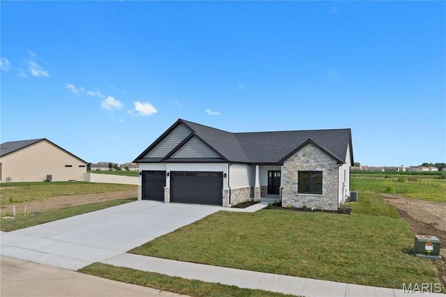 309 Rumsfeld Drive, Troy, IL 62294