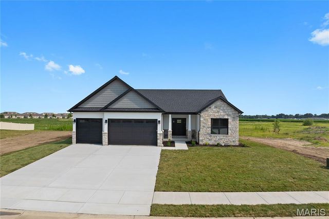 309 Rumsfeld Drive, Troy, IL 62294