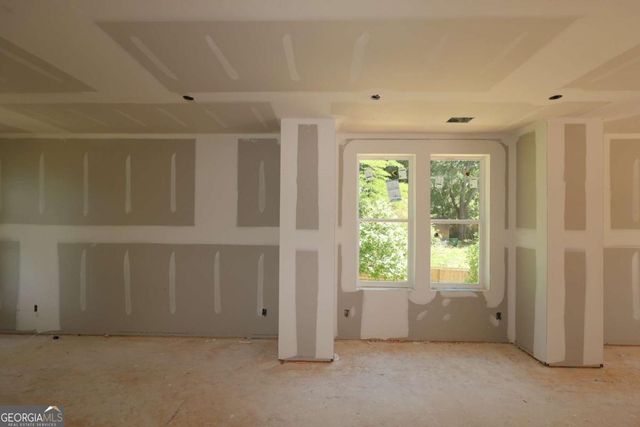 642 Memphis Drive, Scottdale, GA 30079