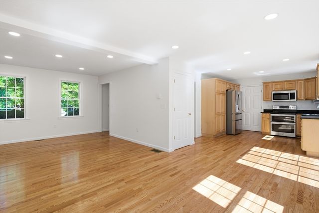 4 Azalea Circle, Millbury, MA 01527