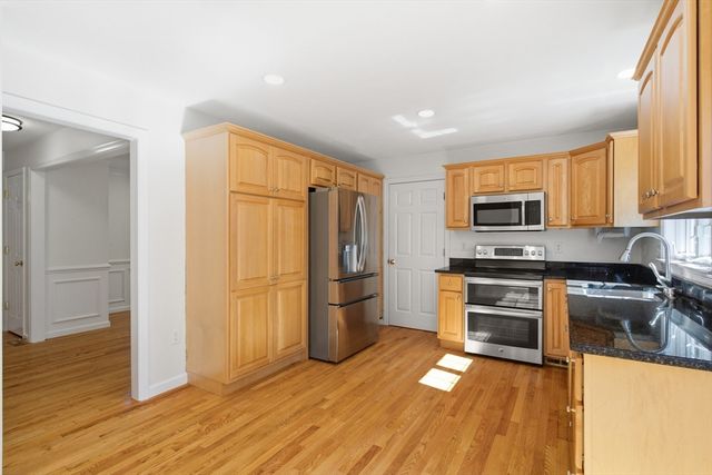 4 Azalea Circle, Millbury, MA 01527